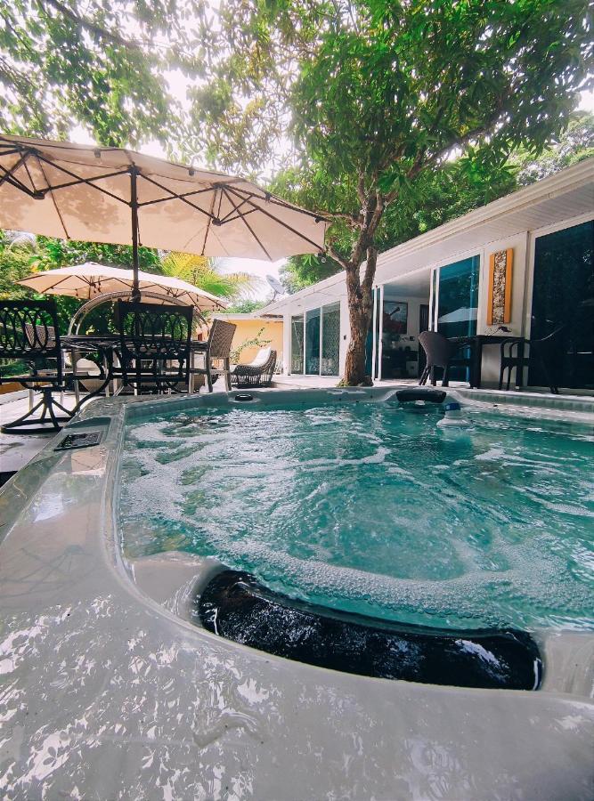 La Romantica Bed and Breakfast Contadora Island Exteriör bild
