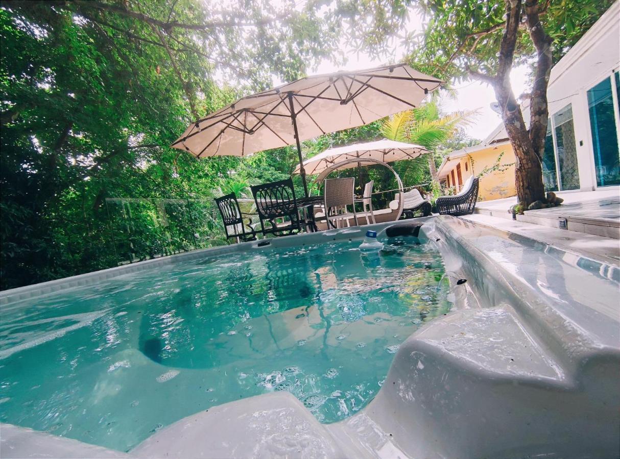 La Romantica Bed and Breakfast Contadora Island Exteriör bild