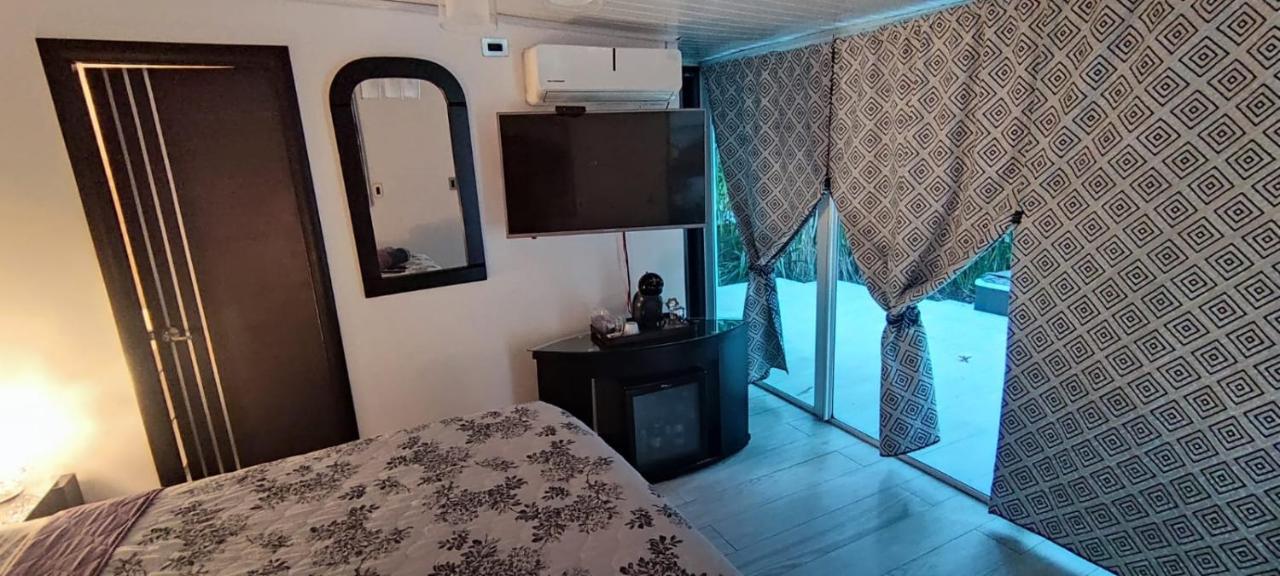 La Romantica Bed and Breakfast Contadora Island Exteriör bild