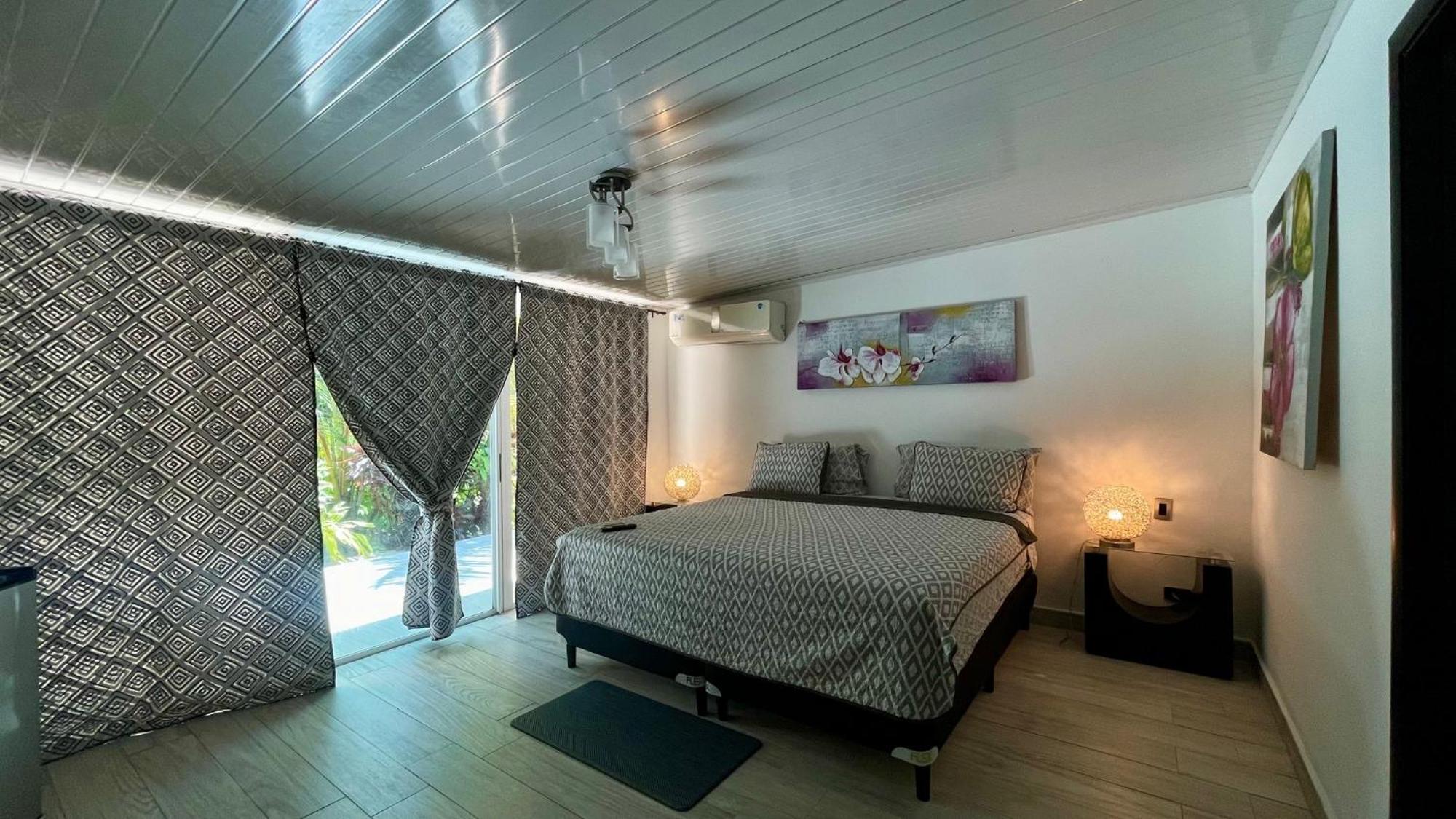 La Romantica Bed and Breakfast Contadora Island Exteriör bild